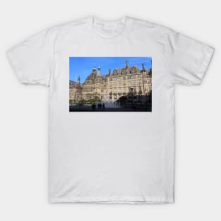 Sheffield Peace Gardens Town Hall Geyser Water Fountain Photograph T-Shirt